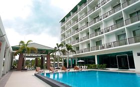 เดอะ ฟลอร่า เมย์ รีสอร์ท Hotel 3*